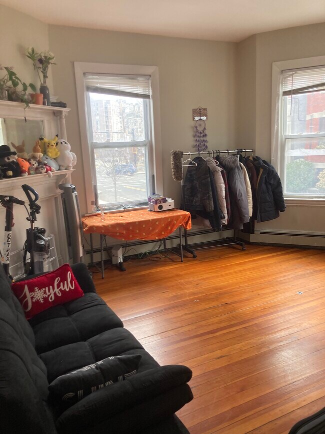 Photo - 77 Walnut St Unit 1