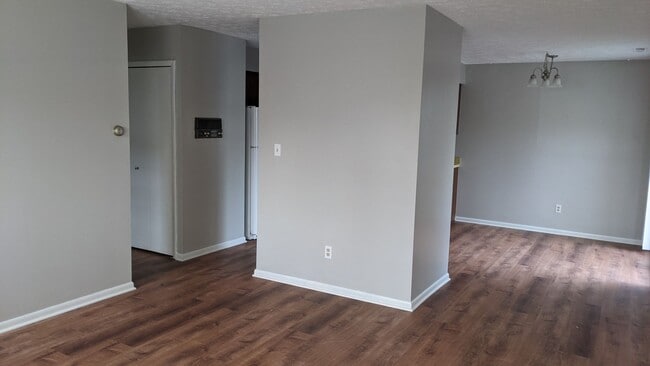 Photo - 1253 Colonial Dr Unit 1253 Colonial Drive