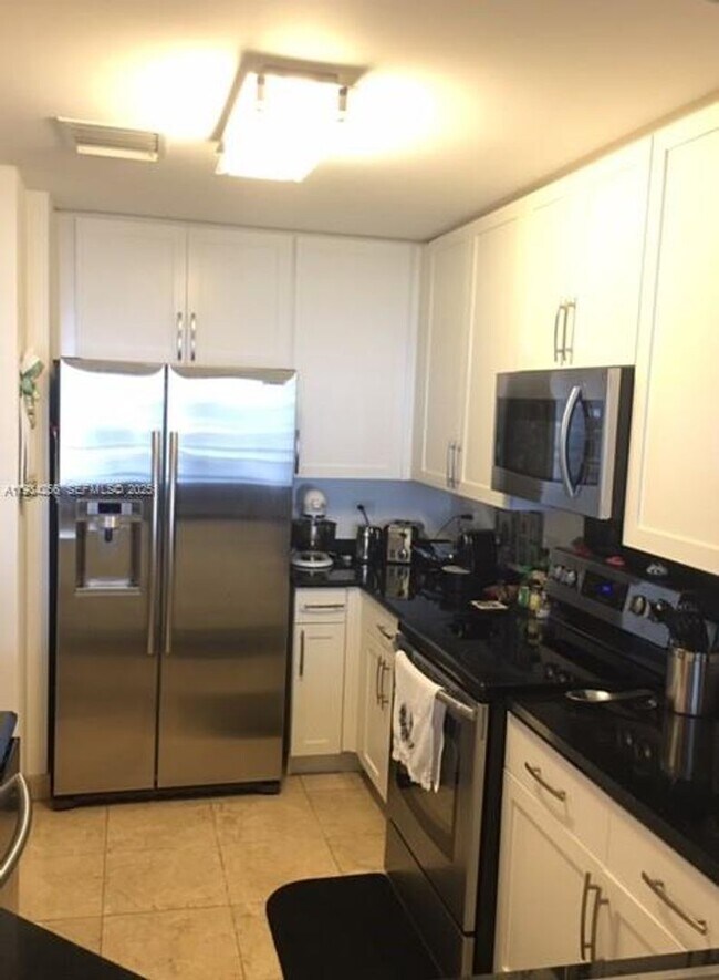 Photo - 801 Brickell Key Blvd