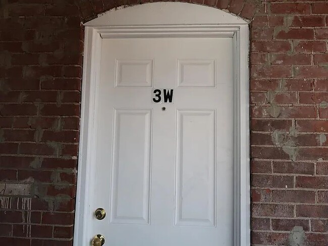 Photo - 90 Chadwick Ave Unit #3W