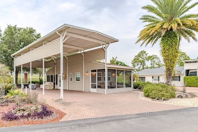 Photo - 1000 Deer Creek Blvd