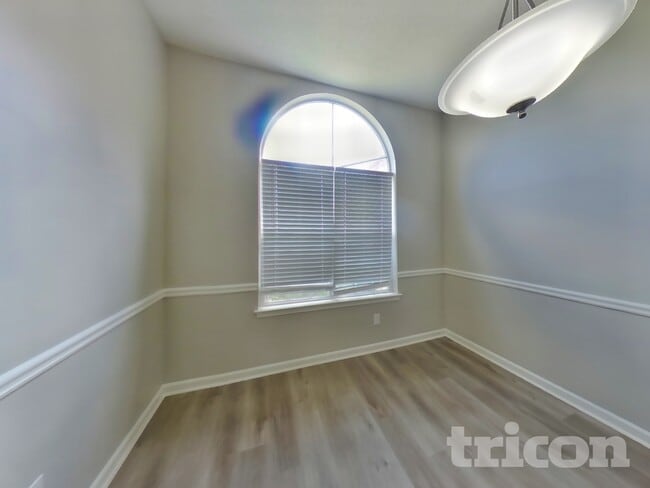 Photo - 1128 Misty Meadows Crossing