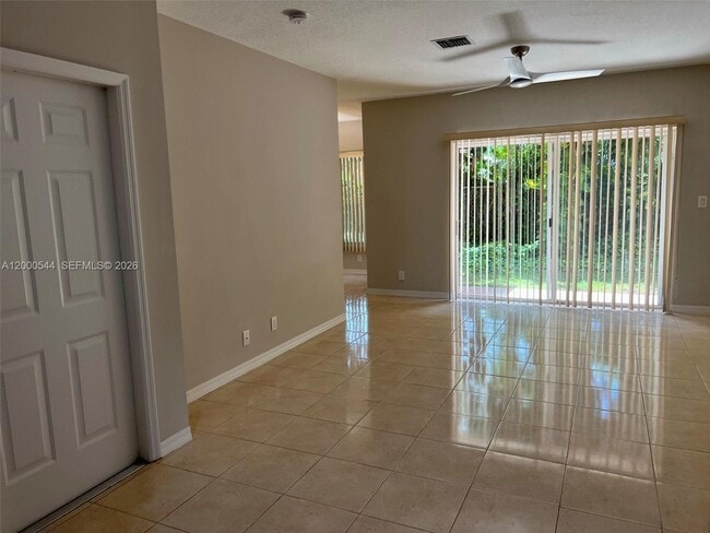 Photo - 312 Talia Cir