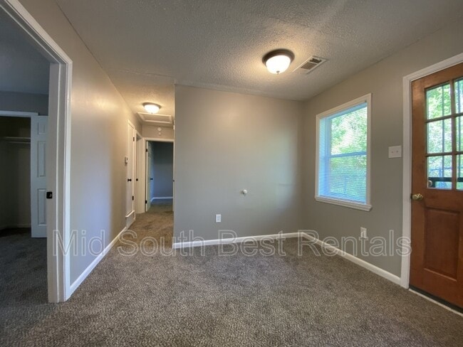 Photo - 909 Calvin Rd