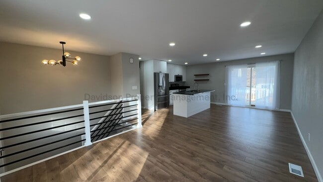 Photo - Updated 5 Bedroom House Near Memorial Park