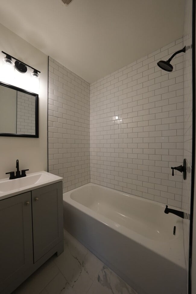 Photo - 2632 Patria St