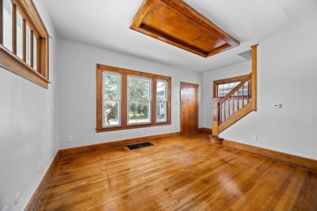 Photo - 3125 East Ave