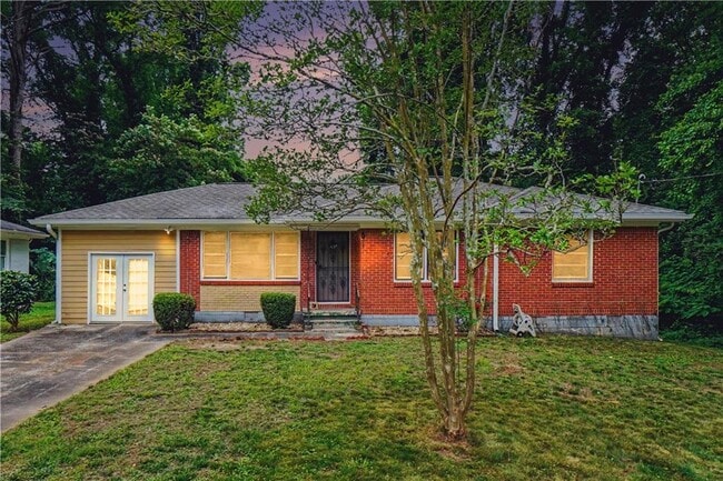 Building Photo - 2939 Belvedere Ln