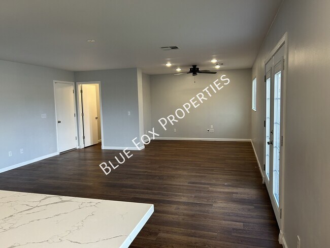 Photo - 10066 N Blue Crossing Way