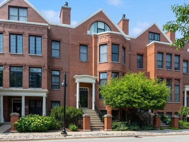 Building Photo - 2016 Valor Ct Unit 1