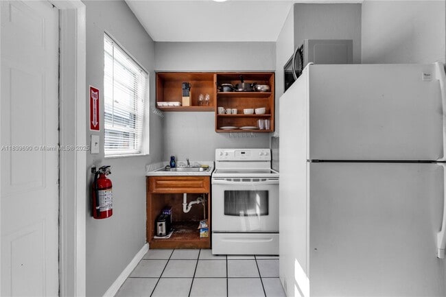Photo - 105 SW 5th Ct Unit 2