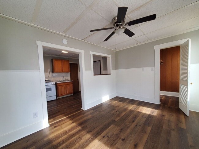 Building Photo - 30-32 N. Miami Avenue Unit 32 - B Miami