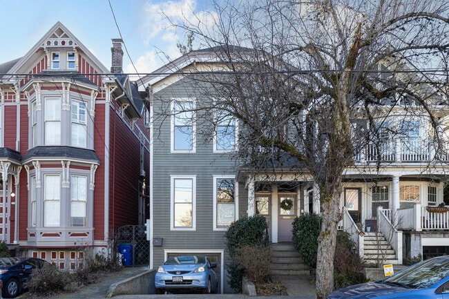 Building Photo - 2152 NW Flanders St