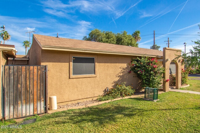 Photo - 2612 E Lemon St