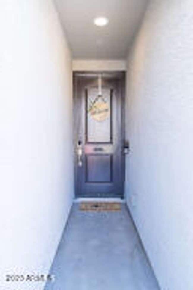 Photo - Apply Here www.realty480pm.appfolio.com/listings