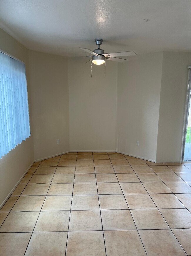 Dining - 8681 La Salle St Unit 2