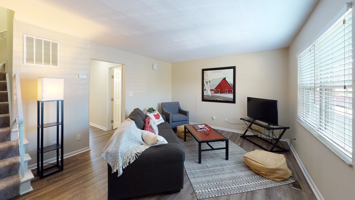 Photo - Oxford West Apartments