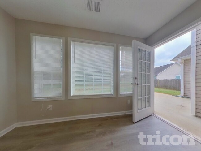 Photo - 225 Charleston Pl