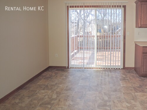 Photo - 7402 Hedge Ln Terrace