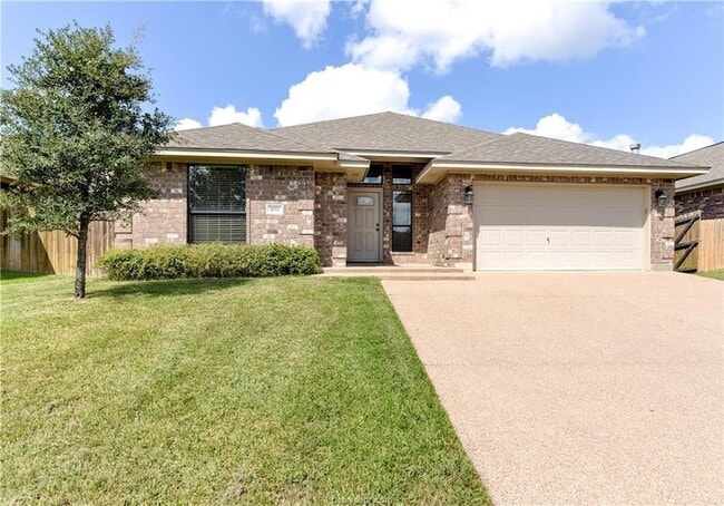 Building Photo - 1011 Emerald Dove Ave