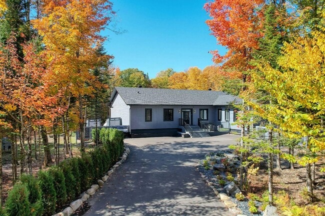 Photo - 44 Chem. d'Estérel