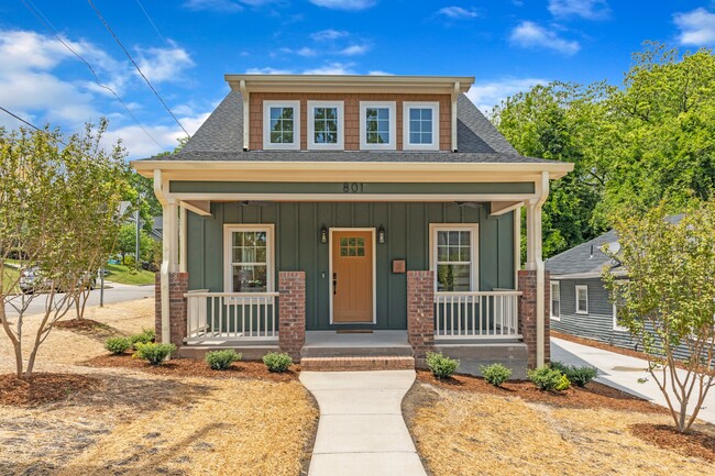 Building Photo - 801 N Elm St Rental