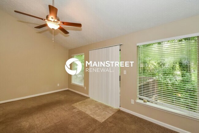 Photo - 3 Bedroom Pet-Friendly Home in Jonesboro, ...