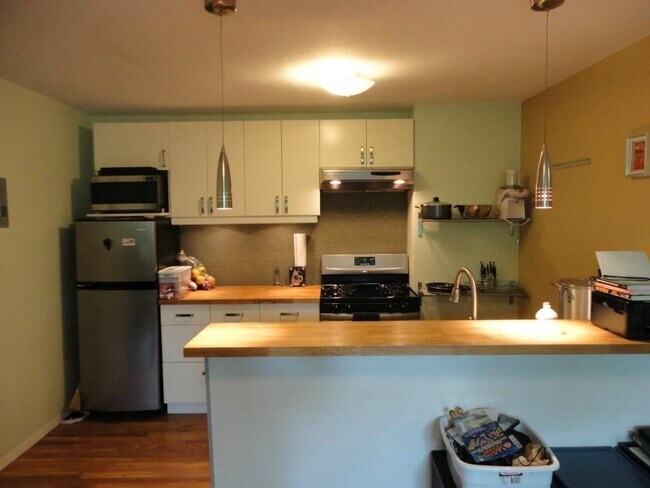 Photo - 304 E 33rd St Unit 23