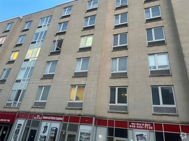 Building Photo - 112-02 Northern Blvd Rental