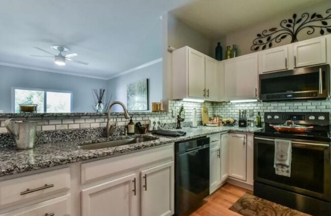 Photo - 94 Foxden Dr Unit #102