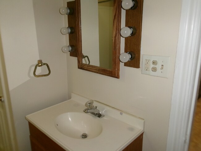 Photo - 481 N 5th St Unidad Apt 2