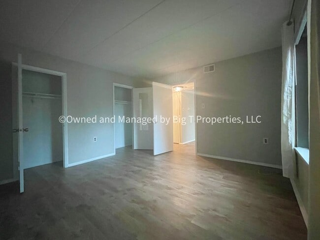 Photo - 1 bd 1ba in Leesburg, VA overlooking golf course