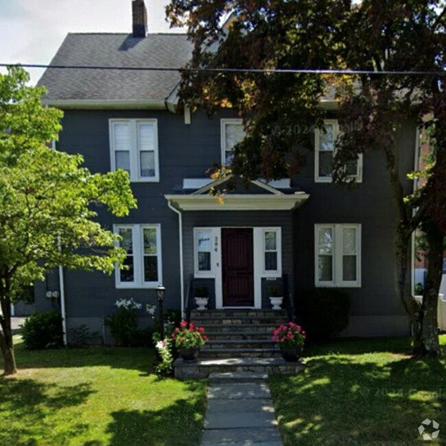Building Photo - 384 Irving Ave Rental