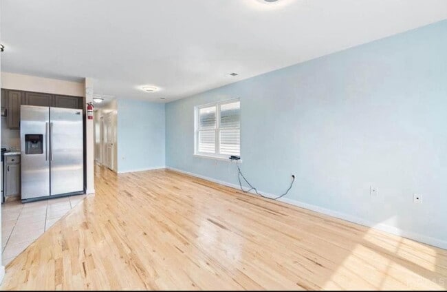 Photo - 309 Court St