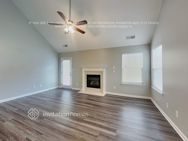 Photo - 10736 Glenluce Ave