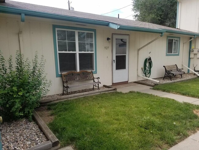 Building Photo - 927 Cortez Ct