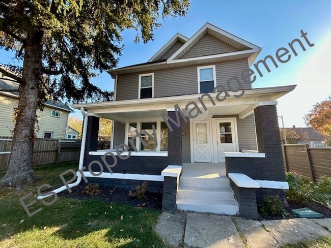 NOW AVAILABLE!! Charming Two Bedroom One B... - NOW AVAILABLE!! Charming Two Bedroom One B... Casa