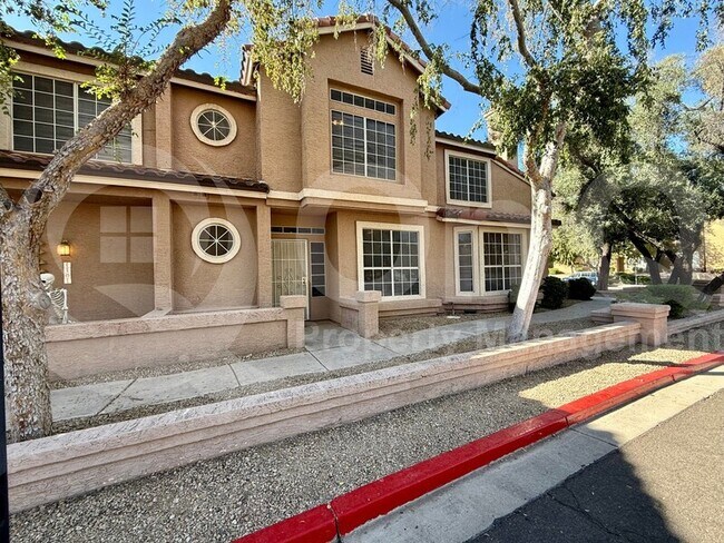 Photo - 2875 W Highland St