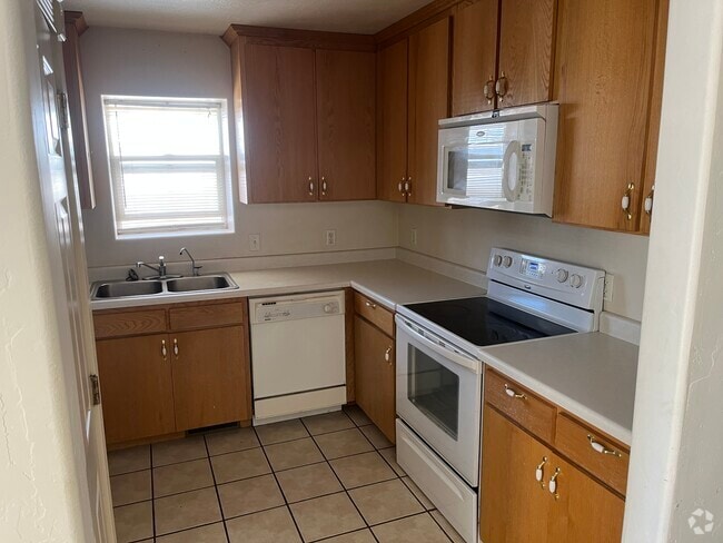 Building Photo - 509 N 200 W Unit Suite 3 Rental