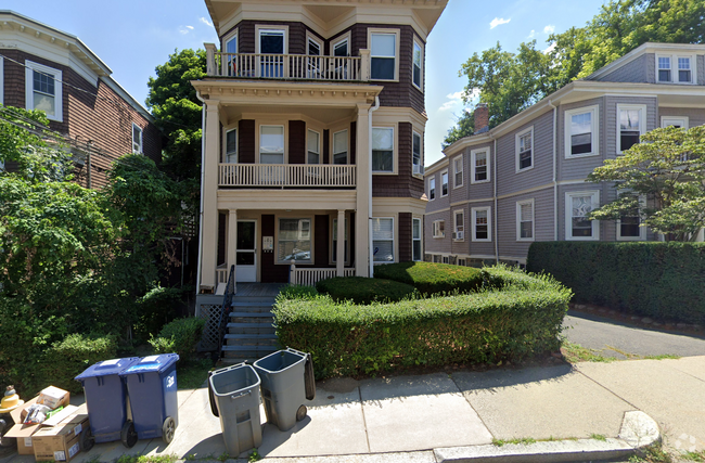 Building Photo - 11 Atkins St Unit 2 Rental