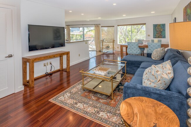 Livingroom - The Wilshire Crescent