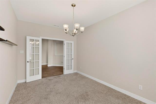 Photo - 625 Hogan Dr