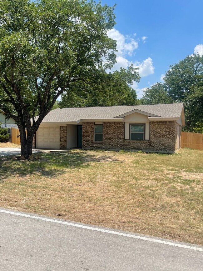 Beautiful home in Azle, complete remodel, House Rental in Azle