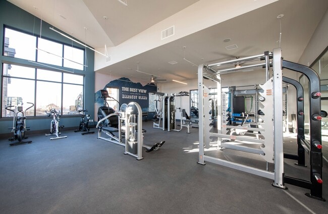 State-of-the-art 24/7 fitness center