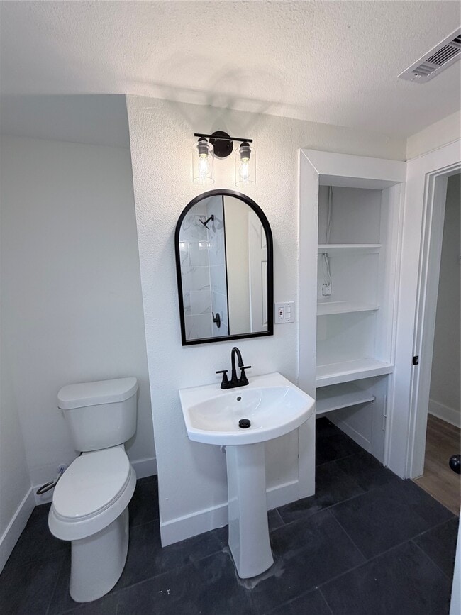 Photo - 1526 E 32nd 1/2 St