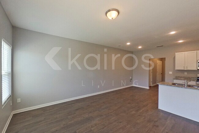 Photo - 117 Dudley Wy