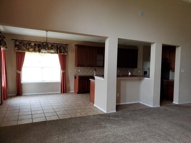 Photo - 627 Magnolia Ln