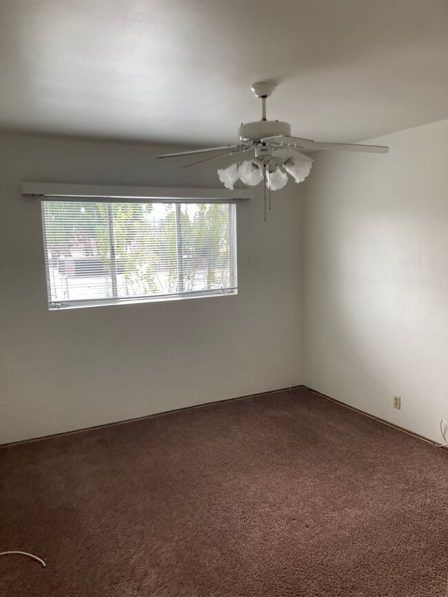 Photo - DOWNTOWN ONE BEDROOM CONDO IN GATED BUILDING