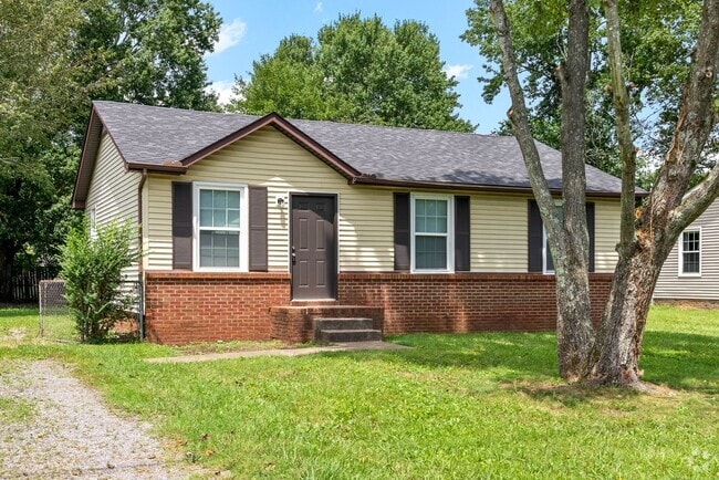 Building Photo - 3 Bedroom Pet Friendly Home For Rent!