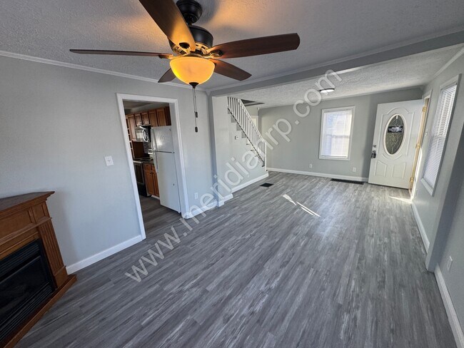 Photo - 2520 Lynn Ave